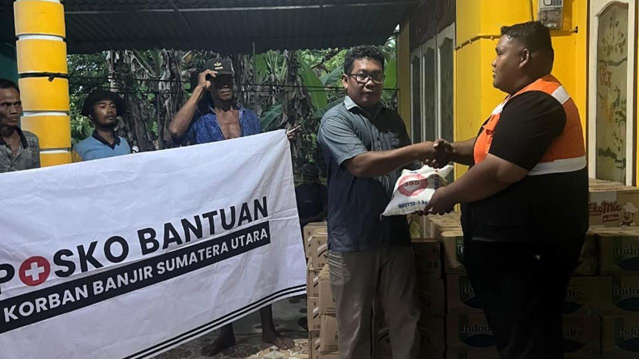 PSI Salurkan Bantuan Logistik untuk Warga Terdampak Banjir di Teluk Nibung