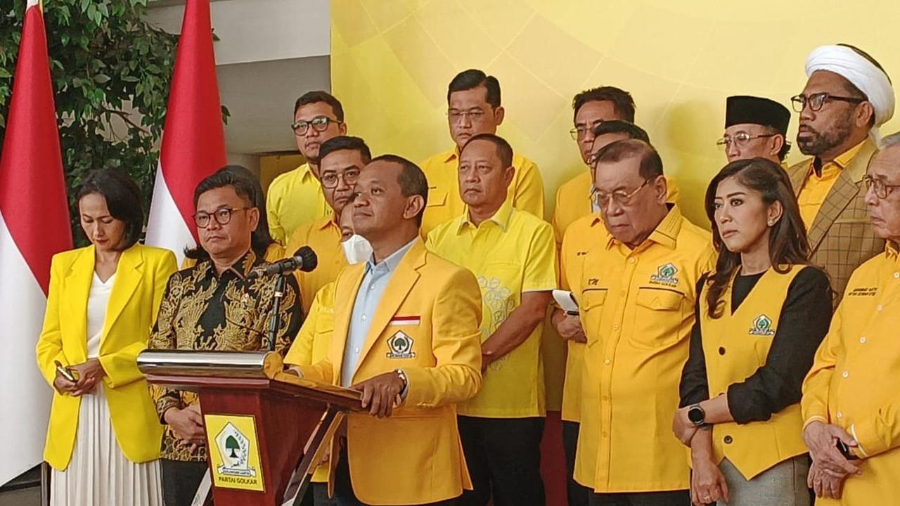 VIDEO: Ngotot Bahlil Bela Jokowi Disindir PDIP Soal 3 Periode "Kaset Rusak, Harusnya Tuntut Saya!"