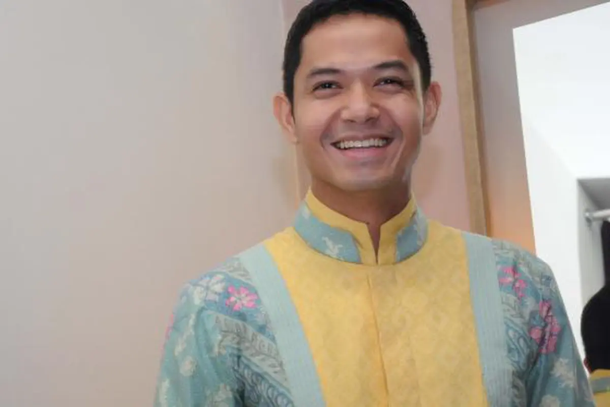Dude Harlino
