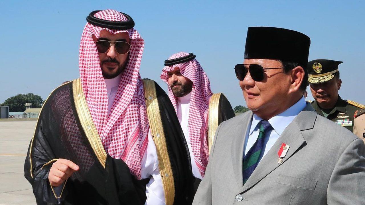 Kunjungan resmi ini merupakan momen bersejarah yang diharapkan akan memperkuat hubungan bilateral dan kerja sama pertahanan antara RI dan Arab Saudi.