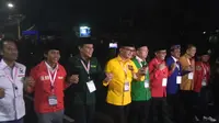 Sembilan sekretaris jenderal partai politik pendukung Jokowi-Ma'ruf Amin di KPU. (Merdeka.com/Ronald)