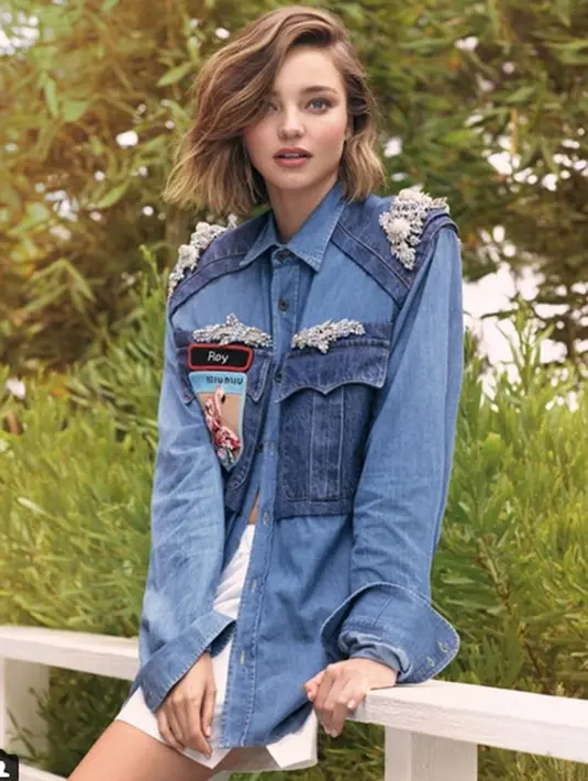 Dalam wawancaranya kali itu, Miranda tidak menyinggung soal kejadian yang terjadi di rumahnya beberapa pekan lalu. Dia hanya menceritakan dirinya yang selalu berpikir positif hadapi segala hal. (Instagram/Mirandakerr)