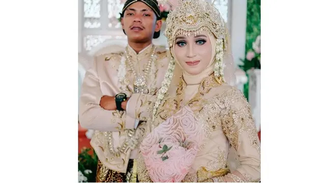 6 Momen Kocak Pengantin Pria saat Nikah Ini Bikin Ngelus Dada