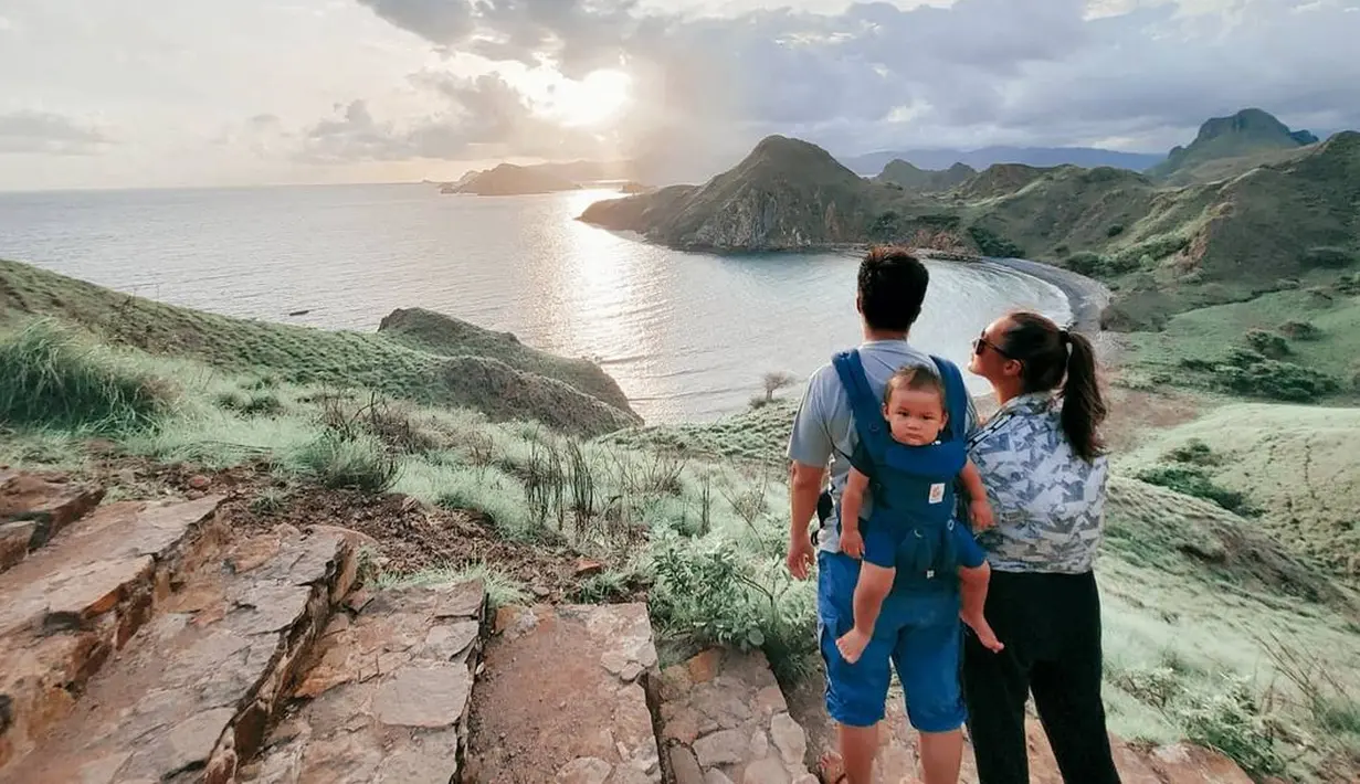 "Kalau program yang gimana-gimana gitu nggak terlalu yah, alami aja, jadi cuma nunggu sedikasihnya aja sih," jelas ibu satu anak itu sambil tersenyum manis.  (Instagram/Paulaverhoeven)