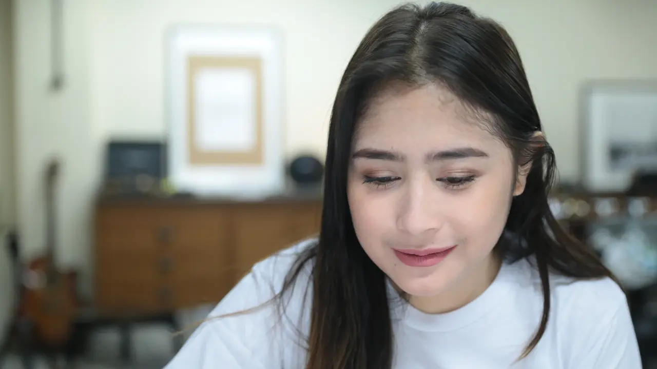 Prilly Latuconsina
