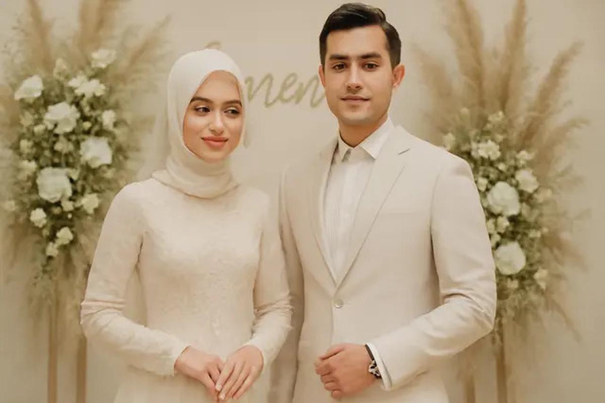 5 Model Outfit Couple untuk Acara Lamaran 2025, Tampil Menawan