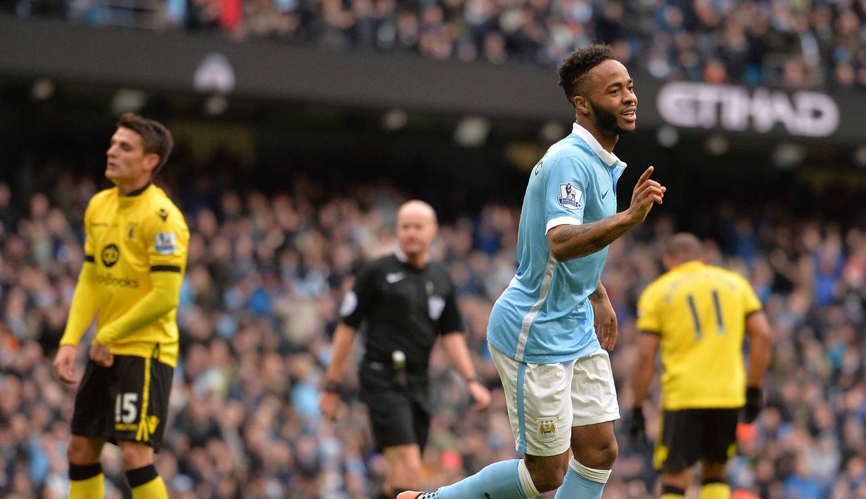 Raheem Sterling menyumbangkan gol bagi Manchester City saat melawan Aston Villa pada lanjutan Liga Inggris pekan ke-29.  (AFP/Paul Ellis)