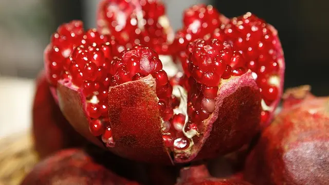 Buah Delima (Sumber : Pixabay)