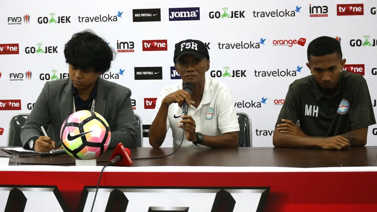Pelatih Martapura FC, Frans Sinatra Huwae