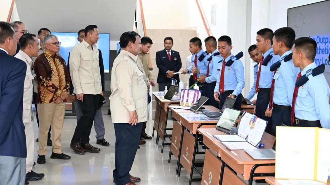 Menko AHY dampingi Prabowo resmikan SMATaruna Nusantara
