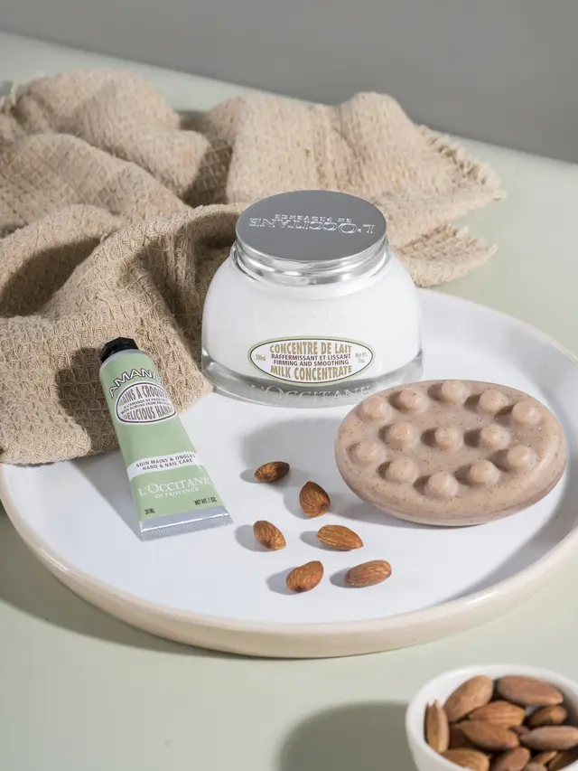 Almond 2 in 1 Exfoliating Soap