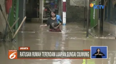 Ratusan rumah di Kebon Pala, Jakarta Timur, terendam luapan Sungai Ciliwung setinggi 1 meter