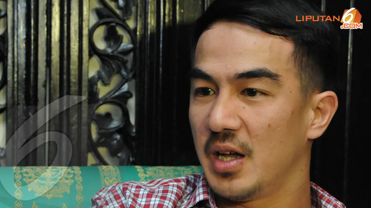 joe-taslim-1-131108b.jpg