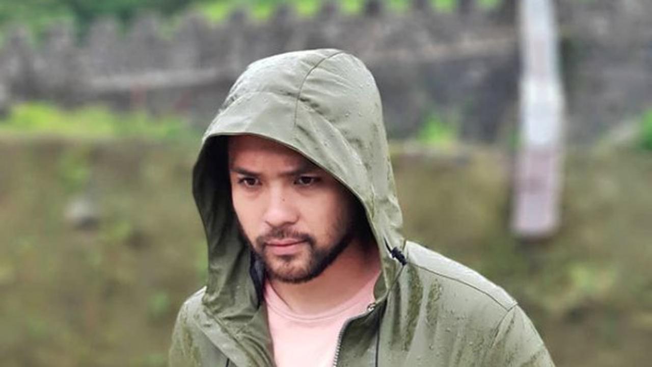 Hans Hosman Pemeran Haris Si Bos Galak di Mega Series Suara Hati Istri: Anjani