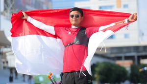 Riau Ega Agata Salsabilla sukses mempersembahkan medali emas keempat dari cabor panahan nomor recurve pada ajang SEA Games 2025 yang berlangsung di Bangkok, Thailand hari Rabu (17/12/2025). (Bola.com/Bagaskara Lazuardi)