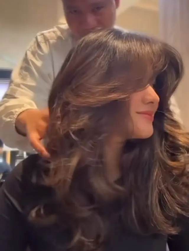 Naysila Mirdad Pertama Kali Warnai Rambut