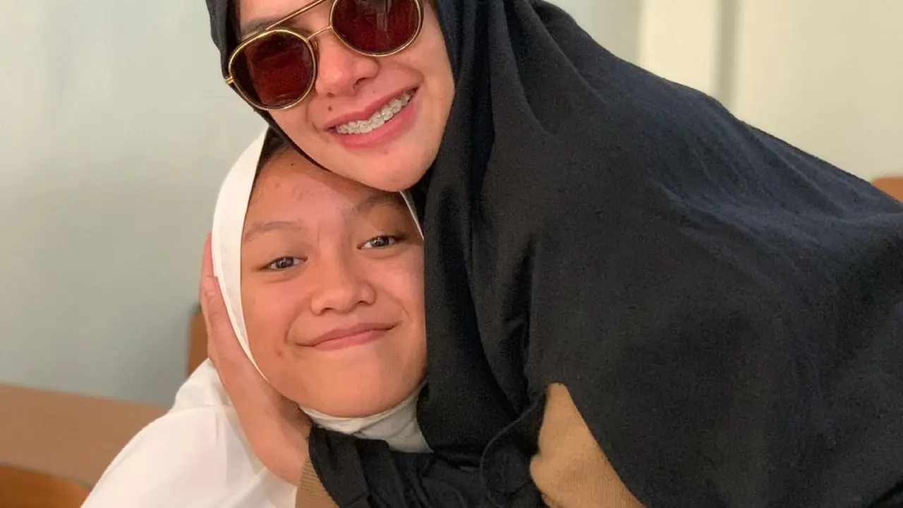Laura Meizani Nasseru Asry atau Lolly anak Nikita Mirzani (Foto: Instagram  nikitamirzanimawardi_172)