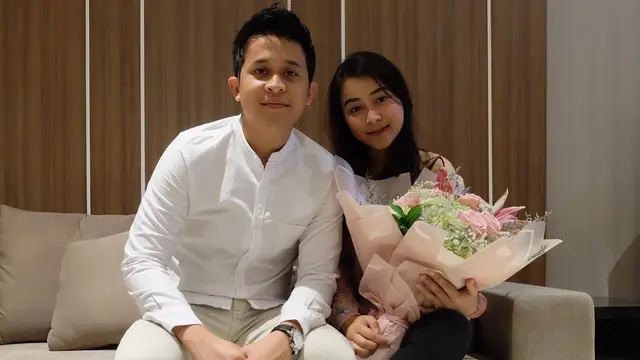 Sudah Diterima Jadi Bagian Keluarga, Ini 6 Potret Kedekatan Pacar Syifa dan Keluarga Ayu Ting Ting