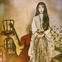 Potret IU dari masa ke masa di serial drama Hotel Del Luna. (Foto: Koreaboo)