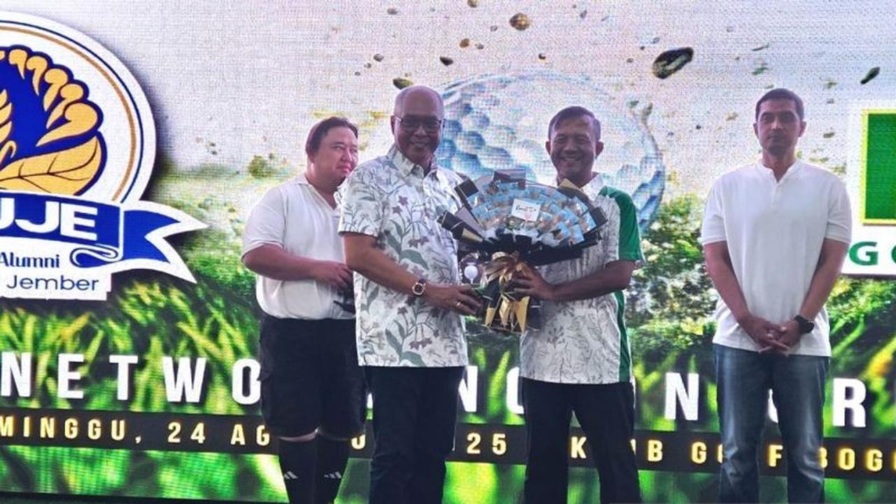 Bukan Sekadar Adu Pukulan, Turnamen Golf KAUJE Jadi Ajang Reuni dan Donasi Palestina Alumni UNEJ