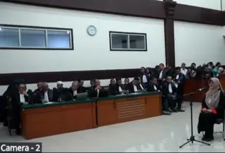 Sidang Perdana Dokter Tifa di Pengadilan Negeri Jakarta Timur (Tangkapan Layar YouTube PN Jakarta Timur)