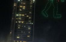 FOTO: Penampakan Atraksi Ratusan Drone hingga Water Screen Meriahkan Malam Tahun Baru 2024 di Bundaran HI