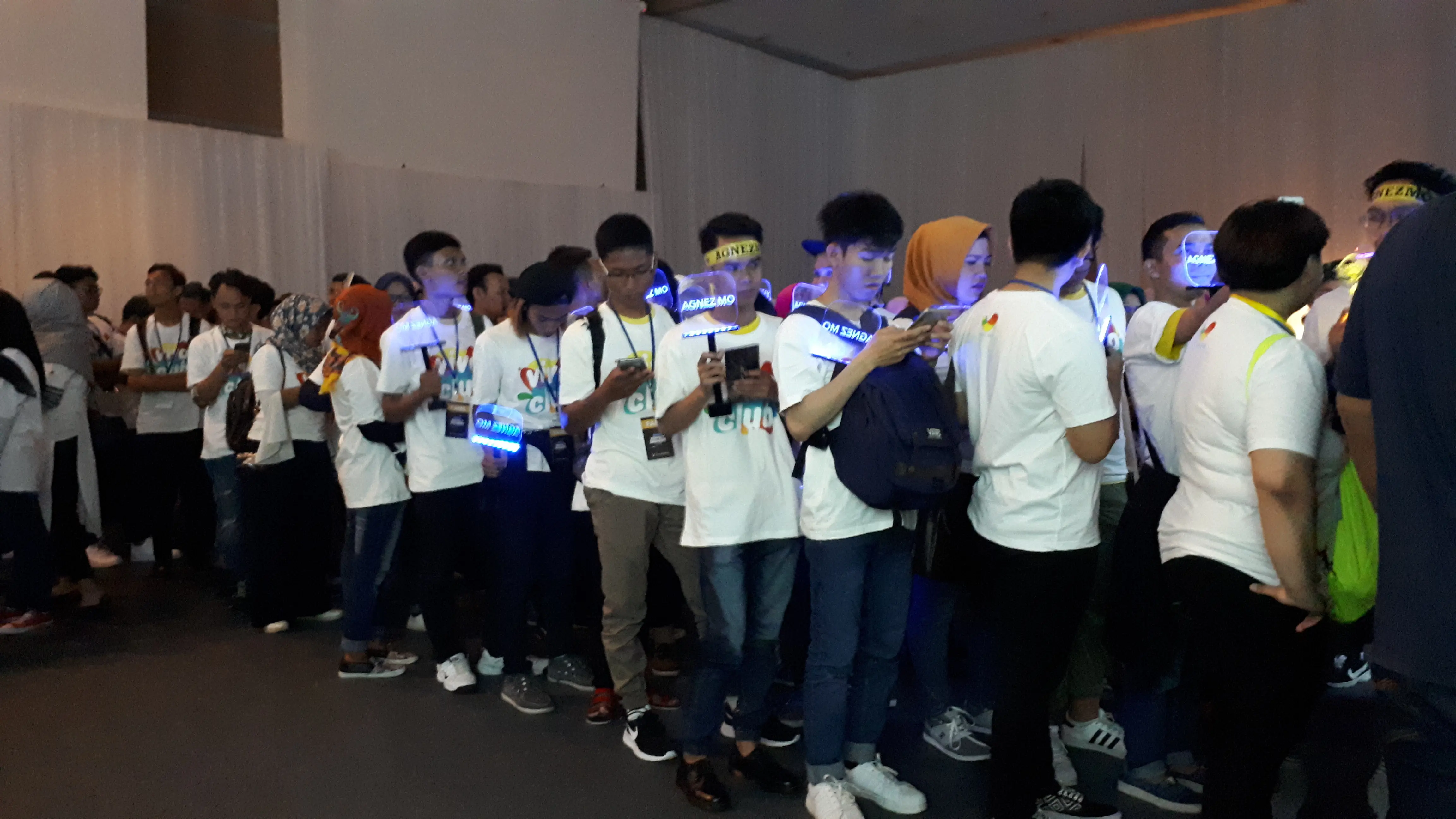 Antrean pengunjung di peluncuran Vivo V7+. (Liputan6.com/Agustinus Mario Damar)