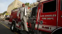 Dwayne Johnson alias The Rock memilih mobil pemadam kebakaran Los Angeles Fire Department sebagai kendaraan menuju premiere San Andreas.