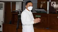 Terdakwa kasus dugaan pembunuhan berencana Brigadir Yosua, Ricky Rizal bersiap mengikuti sidang lanjutan di PN Jakarta Selatan,Selasa (14/2/2023). Sidang tersebut beragenda pembacaan vonis oleh majelis hakim. (Liputan6.com/Herman Zakharia)