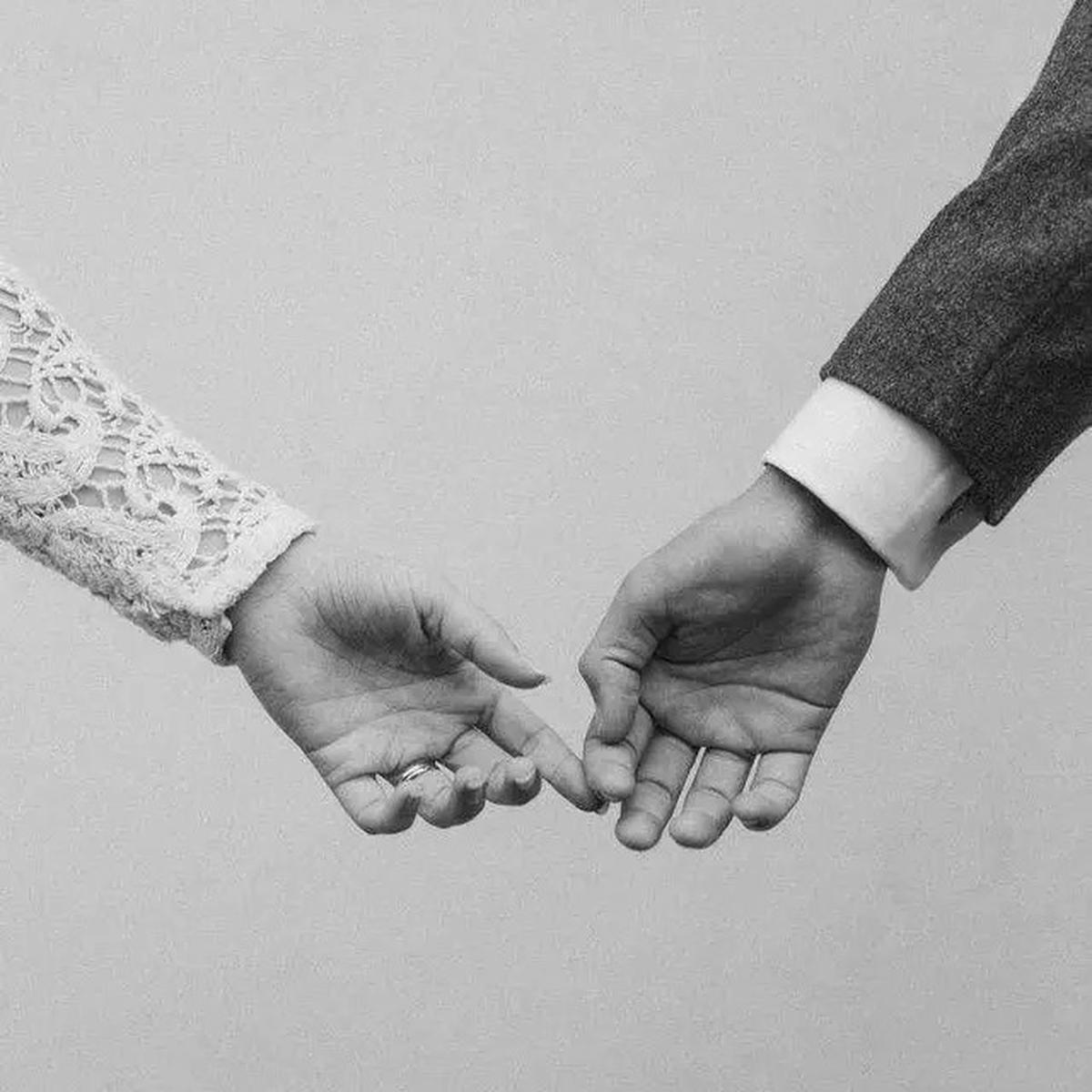 Ketahui 5 Tanda Pria yang Mencintaimu dengan Tulus dan Dalam, Bantu untuk Memulai Hubungan