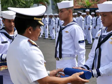 Citizen6, Surabaya: Berakhirnya masa pendidikan tesebut, ditandai dengan upacara penutupan pendidikan Pertama Tamtama  (Dikmata) angkatan ke-31 ditempat terpisah. (Pengirim: Penkobangdikal)