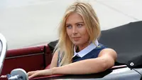 Sharapova Mundur, Turnamen di Stanford Sepi Bintang