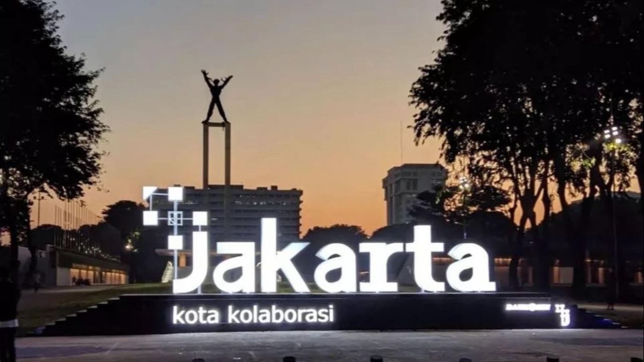 1. Taman Lapangan Banteng<br>