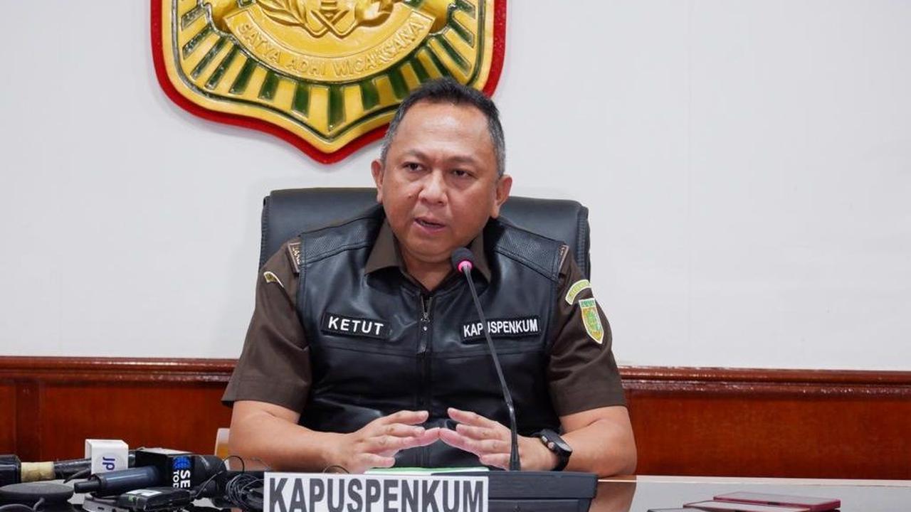 Selanjutnya, ada nama Ponco Hartanto sebagai Kepala Kejaksaan Tinggi Jawa Tengah, Ahelya Abustam sebagai Kepala Kejaksaan Tinggi DI Yogyakarta.<br>