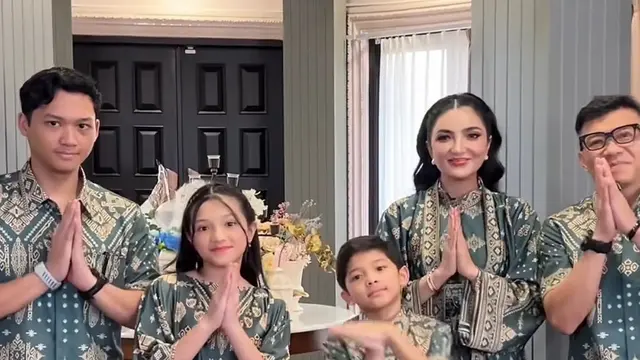 Ashanty Kenakan saat Rayakan Ulang Tahun Ameena ke-4. [@ashanty_ash]