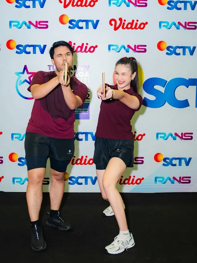 7 Potret Menawan Rayna Snova saat Main Tenis Meja di TOSI, Raih Juara 2
