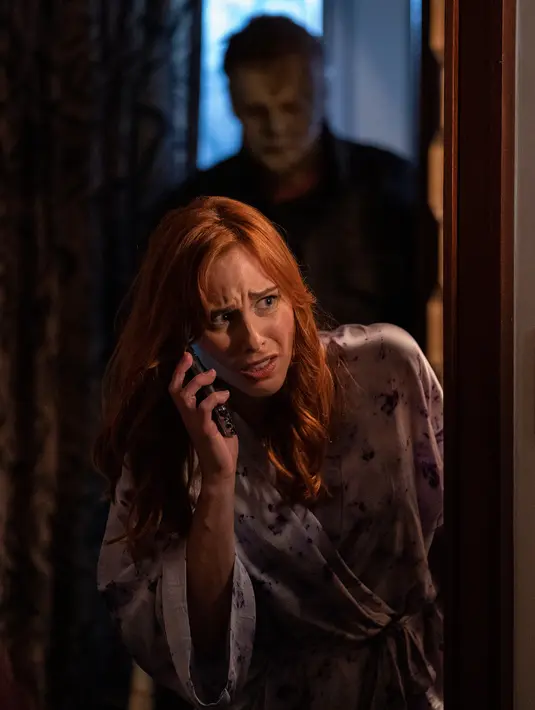 <p>Gambar yang dirilis oleh Universal Pictures ini menunjukkan Michele Dawson dalam adegan film Halloween Ends. Kisahnya mengikuti empat tahun setelah Laurie Strode bertemu dengan pembunuh bertopeng yang dikenal dengan Michael Myers. (Ryan Green/Universal Pictures via AP)</p>