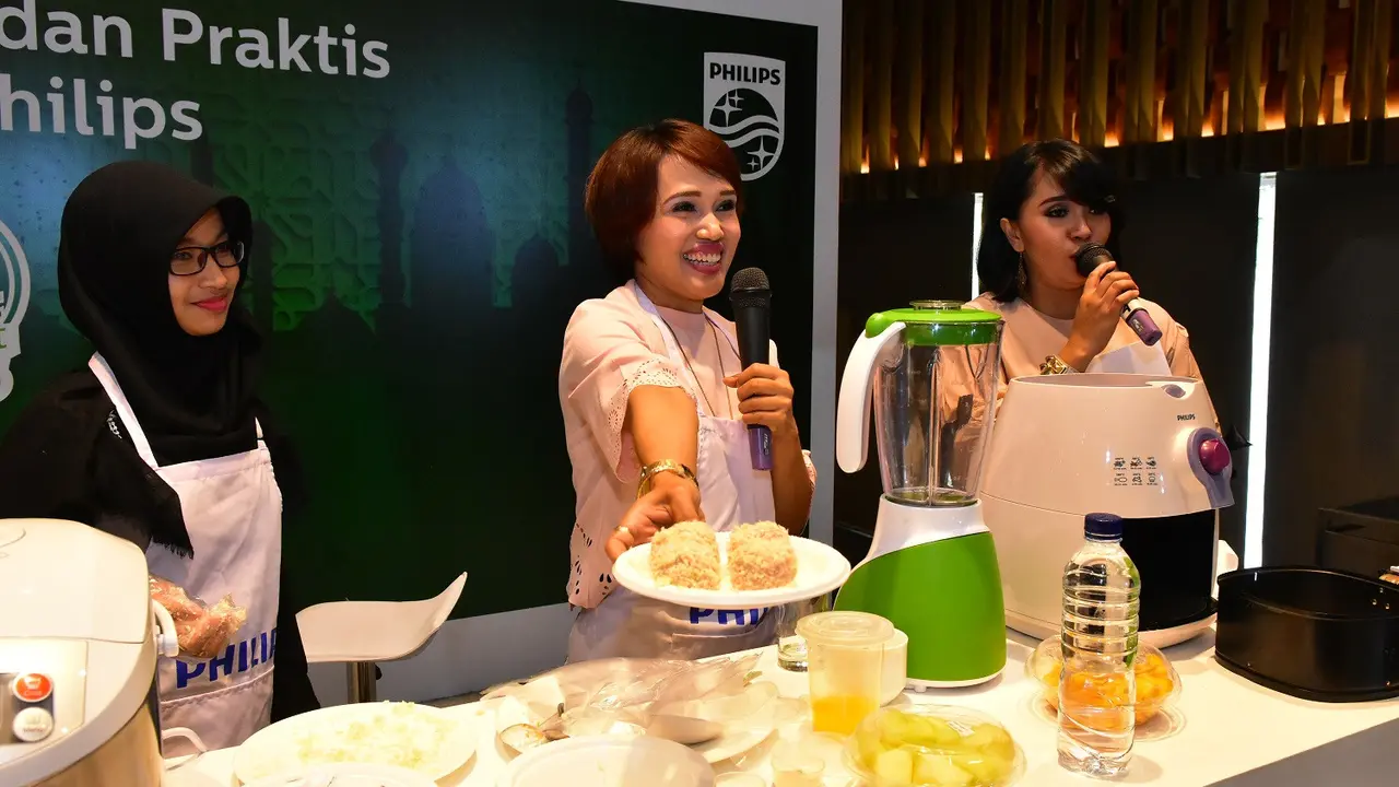 Alat masak dari Phillips dapat membantu siapkan makanan sehat baik untuk sahur maupun berbuka di rumah dalam waktu 30 menit.