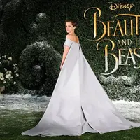 Emma Watson Tampil Memukau di Premier Beauty and the Beast (Foto: eonline)