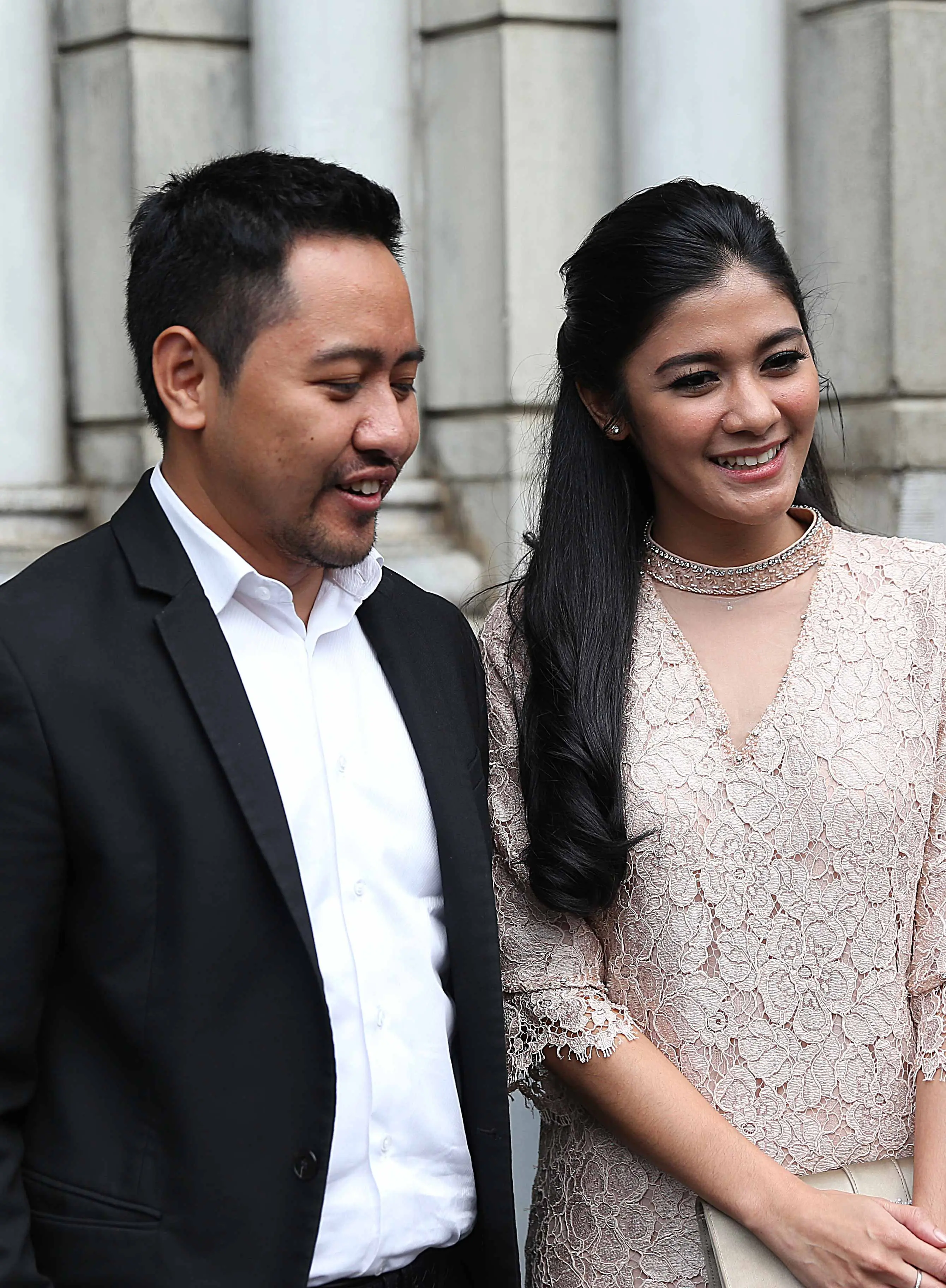 Naysila Mirdad dan pacar, Roetiandi Tsamanov. (Nurwahyunan/bintang.com)