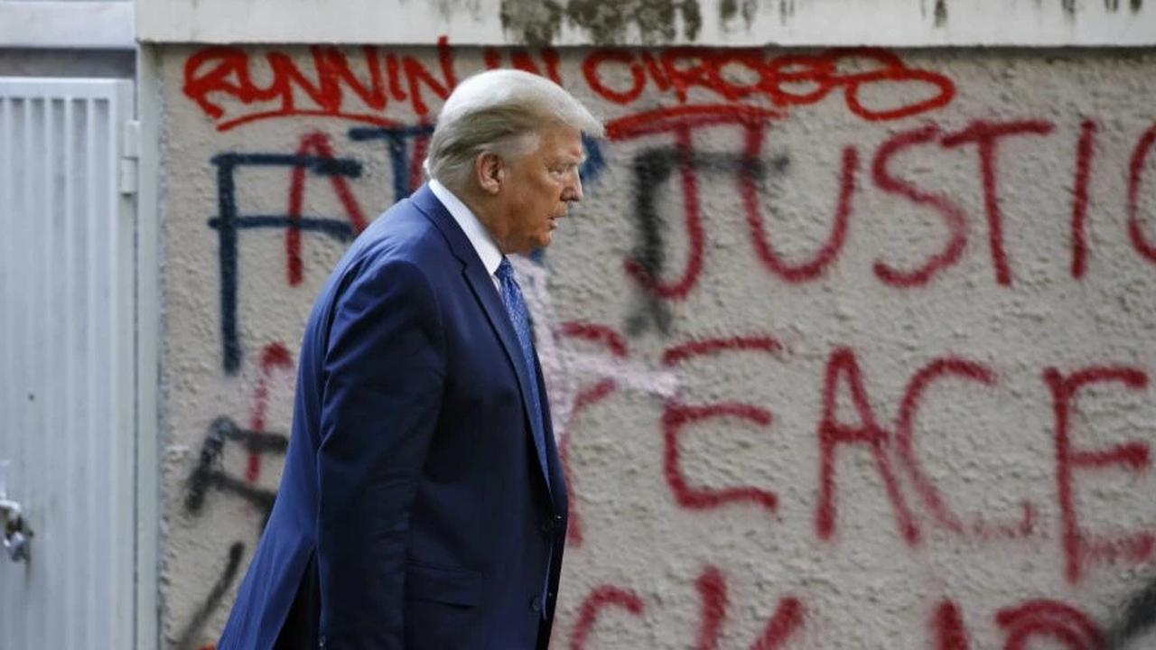 Donald Trump Larang Warga Iran Masuk ke Amerika Serikat, Bagaimana Nasib Timnas Iran di Piala Dunia 2026?