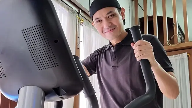 Dude Harlino baru saja jalani operasi amandel (Foto: Instagram/@dude2harlino)