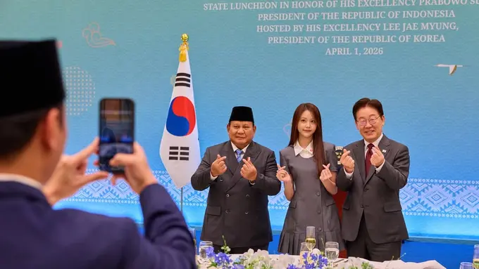 Pose Finger Heart Bareng Prabowo dan Lee Jae Myung, Gaya Carmen Hearts2Hearts di Blue House Korea Selatan Jadi Sorotan
