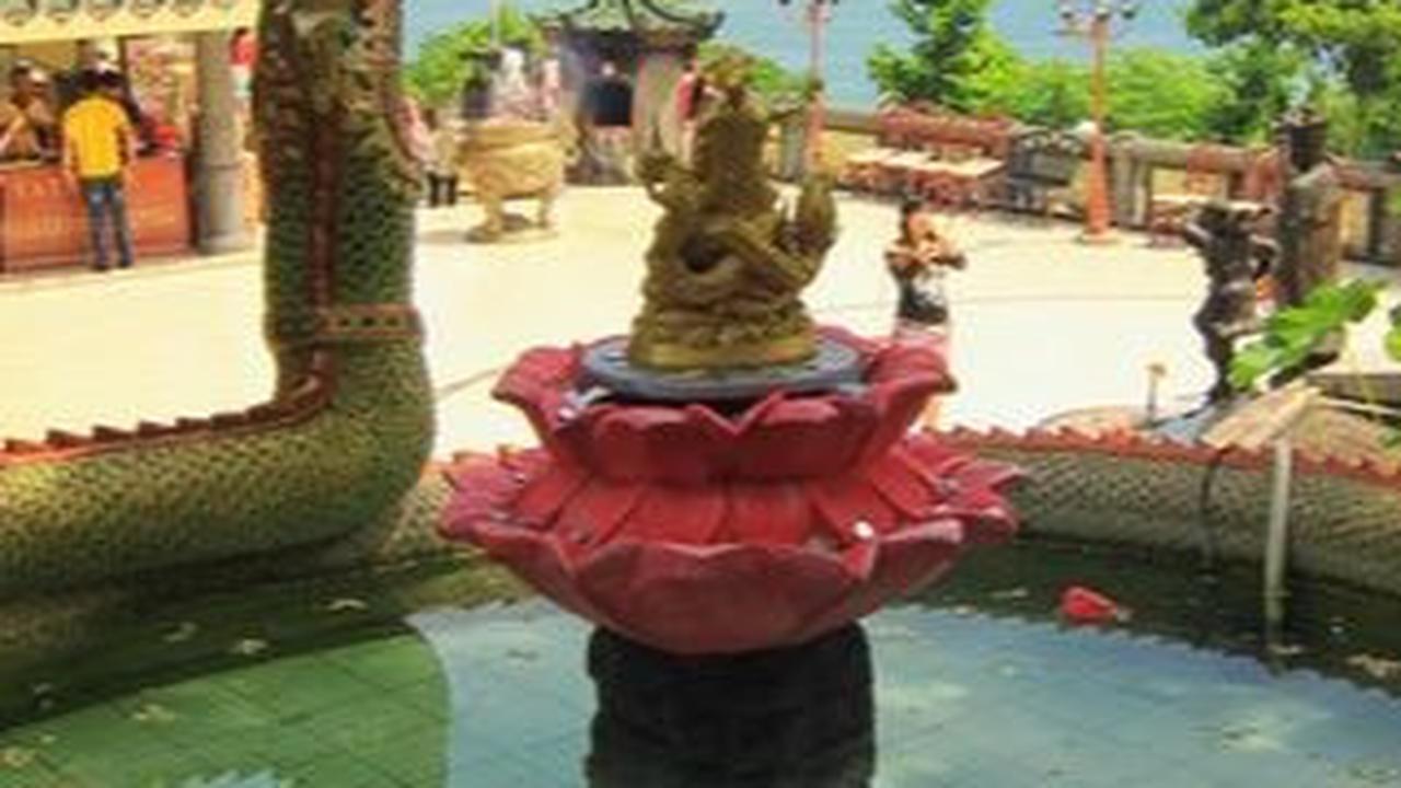 <b>Ada Tempat Ibadah</b>