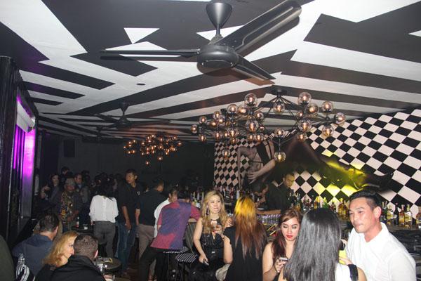 Suasana keramaian Bart | copyright vemale.com