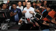  Mantan Komisaris PT Mobile 8 Hary Tanoesoedibjo telah diperiksa penyidik Kejaksaan Agung (Kejagung) sebagai saksi dalam kasus dugaan korupsi restitusi pajak ‎di perusahaan telekomunikasi itu pada 2007-2009. Namun Hary lebih banyak menjawab tidak t...