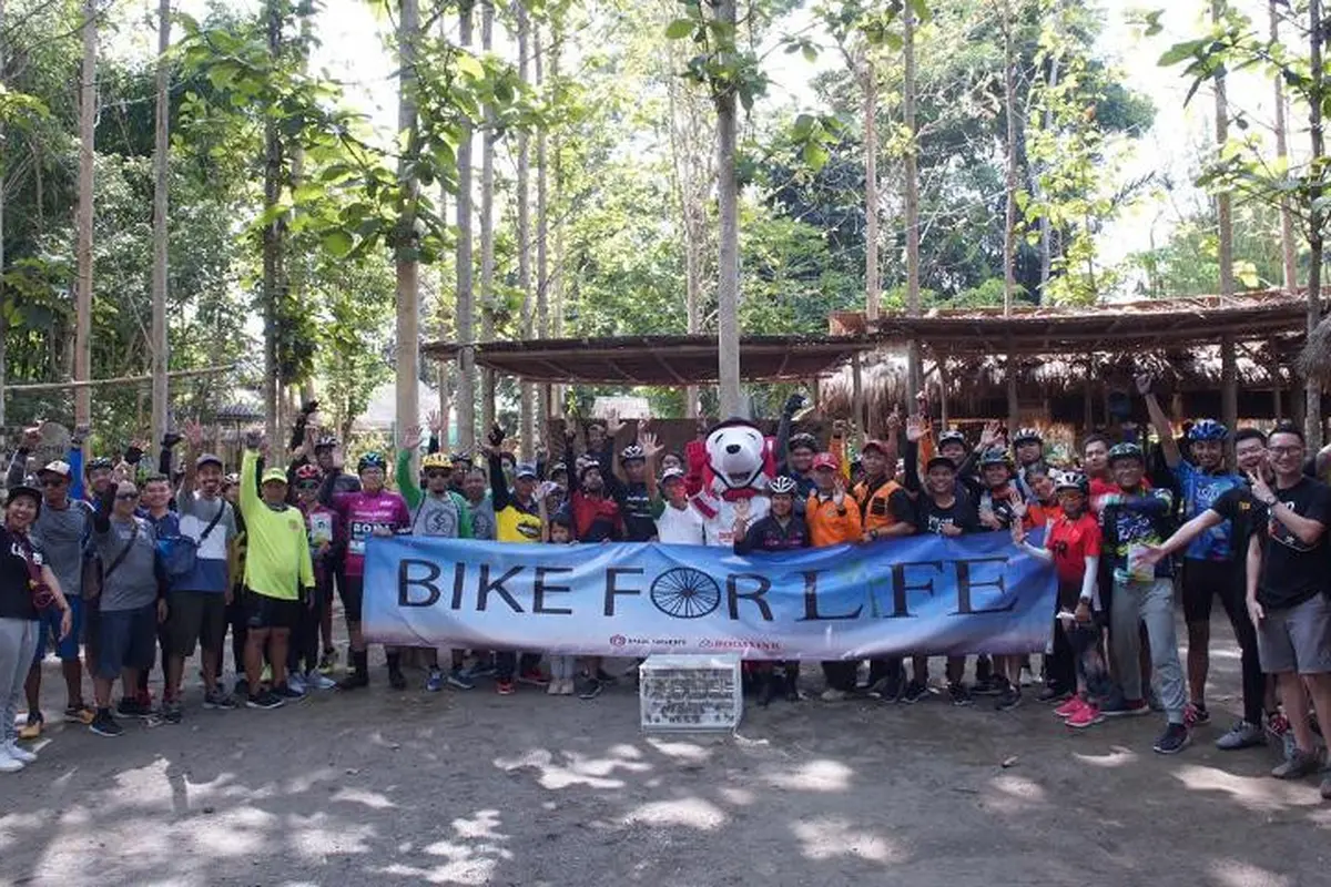 Pungut Sampah di Pantai hingga Donor Darah, Serunya Bike for Life Rodalink