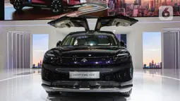 AION Indonesia memperkenalkan mobil listrik SUV dengan merek HYPTEC HT. (Liputan6.com/Angga Yuniar)