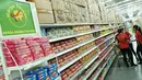 Ratusan produk dan bervariatif ditata rapi di Gerai Giant Extra Waru Sidoarjo, Kamis (25/7/2019). Giant yang merupakan salah satu unit bisnis dari PT Hero Supermarket Tbk (Hero Group) meluncurkan program Harga Teman dengan penawaran 800 produk favorit dan bervariatif. (Liputan6.com/HO/Eko)