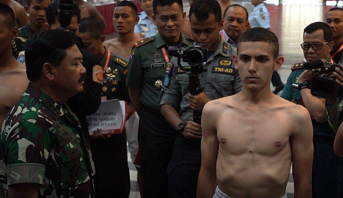 Semakin Gagah dan Ganteng, Letda Enzo Perwira TNI Keturunan Prancis Kini jadi Kopassus